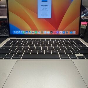Apple MacBook M2 Air